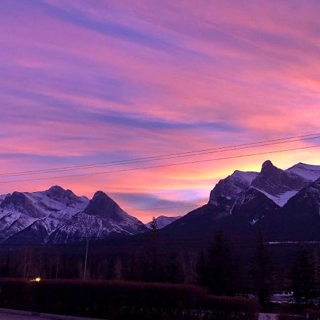 Beautiful Newly Reno 2Bdm 2 Bth Sleep Up To 6 Adults & Kids Mountain View Townhouse Suite Canmore Exterior foto