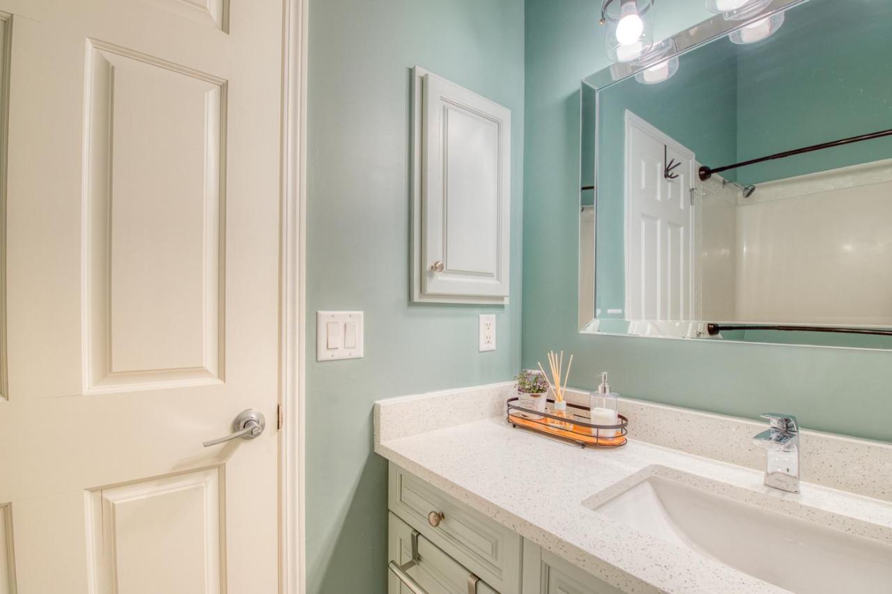 Beautiful Newly Reno 2Bdm 2 Bth Sleep Up To 6 Adults & Kids Mountain View Townhouse Suite Canmore Exterior foto
