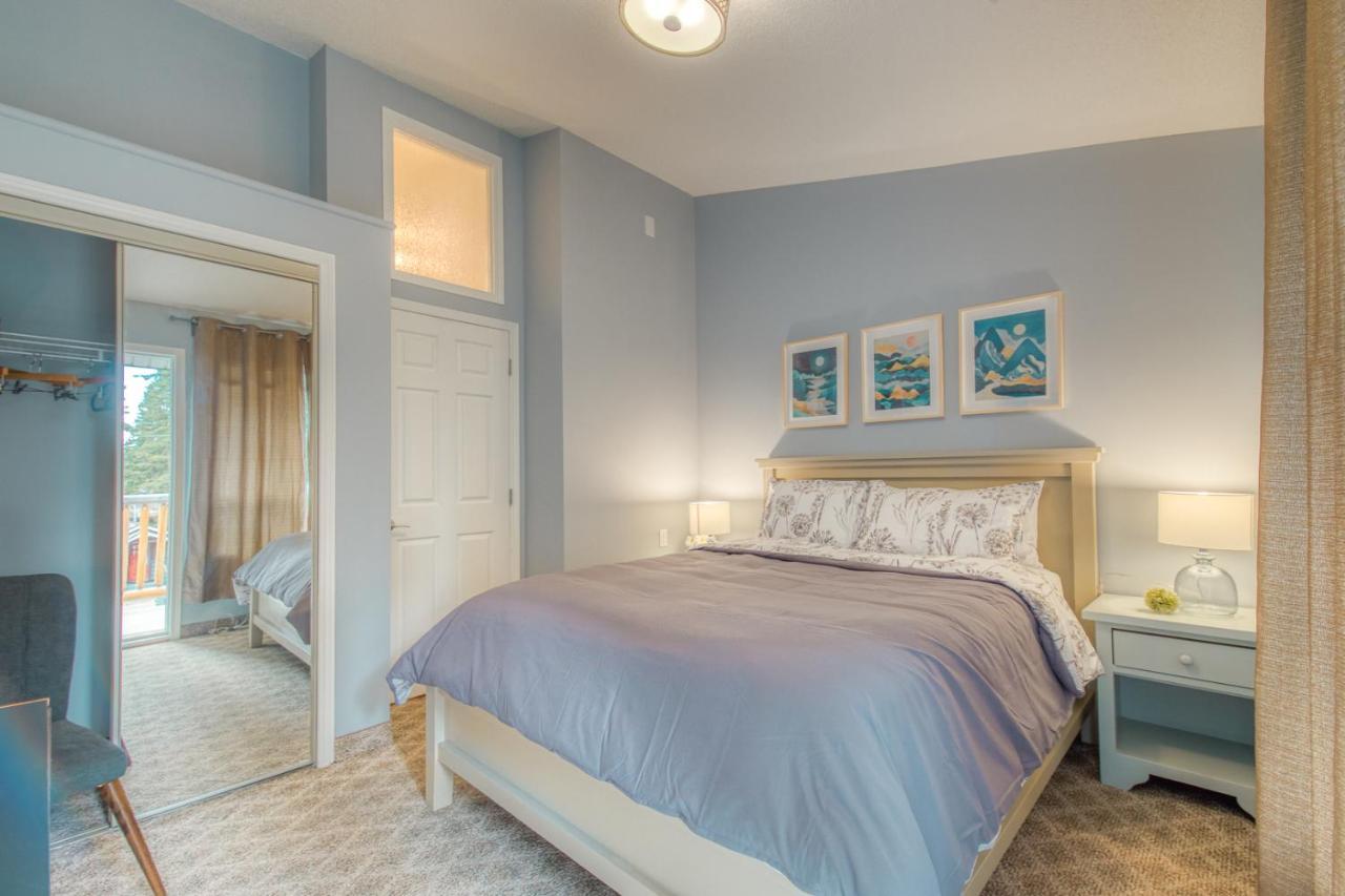 Beautiful Newly Reno 2Bdm 2 Bth Sleep Up To 6 Adults & Kids Mountain View Townhouse Suite Canmore Exterior foto
