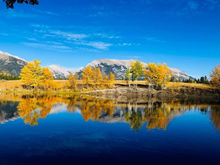 Beautiful Newly Reno 2Bdm 2 Bth Sleep Up To 6 Adults & Kids Mountain View Townhouse Suite Canmore Exterior foto