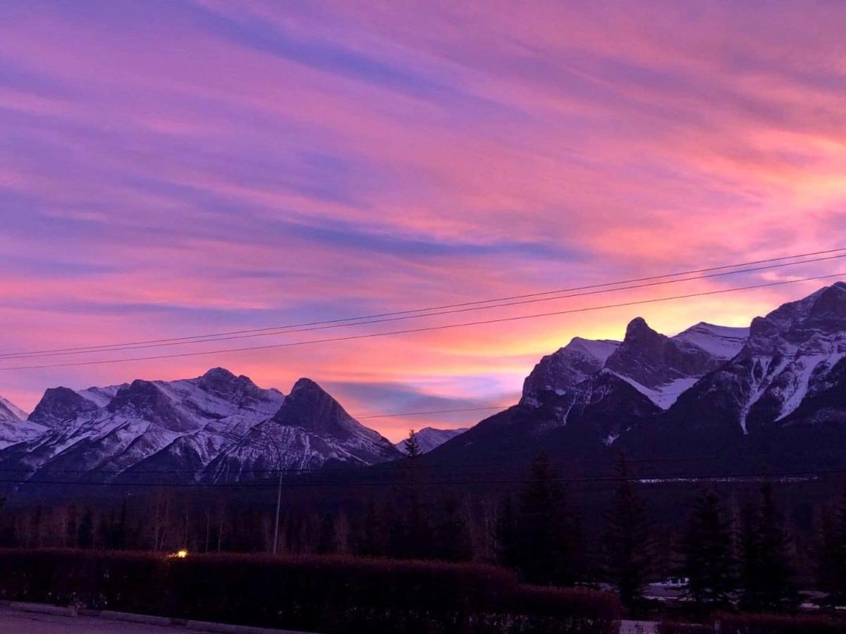 Beautiful Newly Reno 2Bdm 2 Bth Sleep Up To 6 Adults & Kids Mountain View Townhouse Suite Canmore Exterior foto
